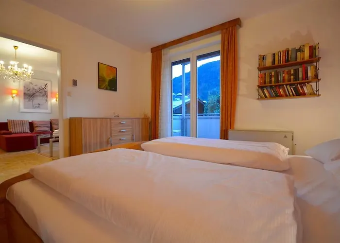アパート Spacious 2 Bedroom Zell-am-see Town Center *